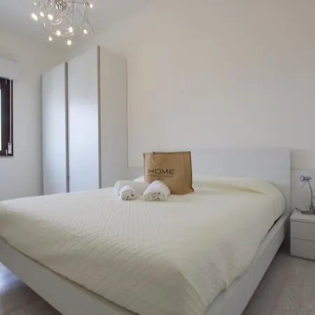 Bagni Miramare - Immobiliare *